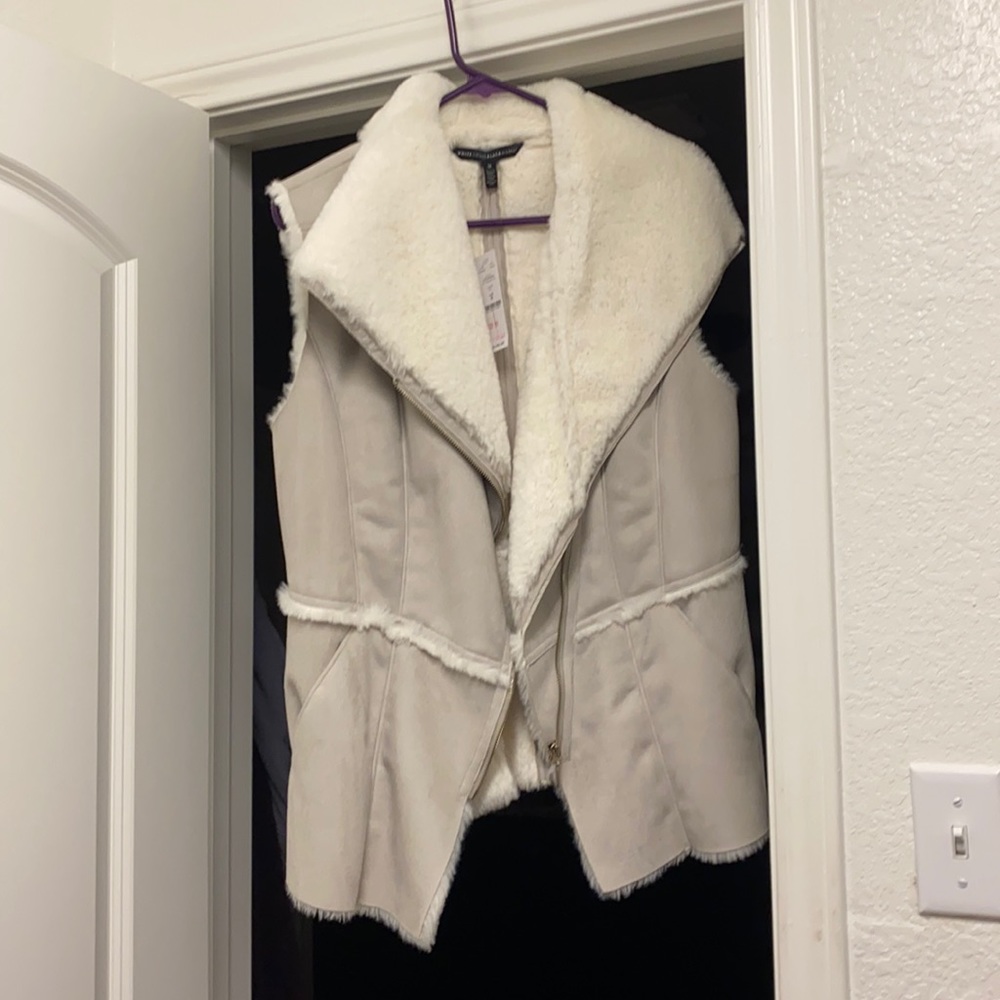 White House Black Market Shearling Vest Medium Brand New